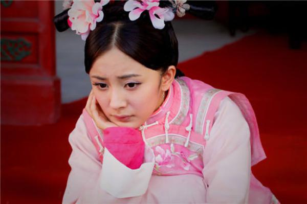 于正为什么不用杨幂了?于正工作室旗下艺人(于正和杨幂怎么回事)