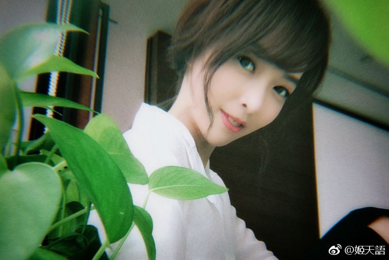 姬天语为什么现在姓姬？姬天语和搭档刘喆是