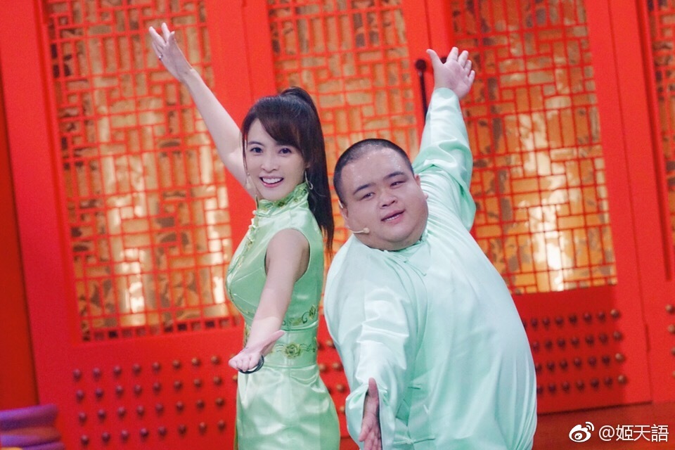 姬天语为什么现在姓姬？姬天语和搭档刘喆是