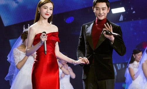 唐嫣升级当妈被爆产下双胞胎(唐嫣真的生了双胞胎吗)