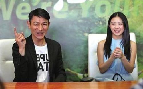 张含韵否认与郭麒麟恋情说了什么(郭麒麟追求张含韵是真的吗)