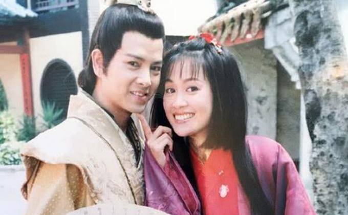 梁小冰和蓝盈莹对比照(蓝盈莹吵架)