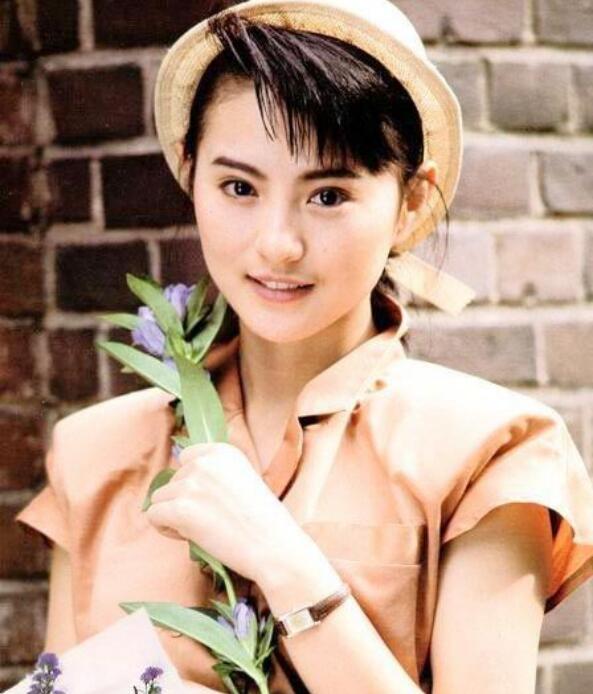 李赛凤年轻的时候好美照片(李赛凤颜值天下第一)