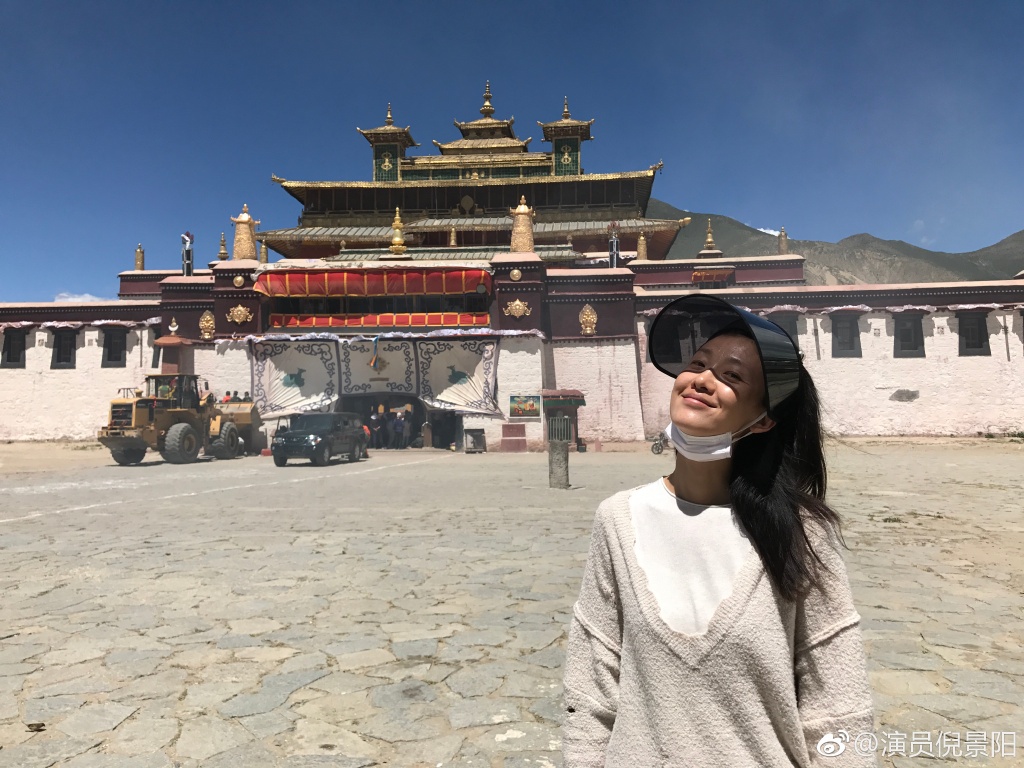 倪景阳和吴倩莲、梅艳芳撞脸对比照(像吴倩莲的内地女演员倪景阳) 倪景阳和吴倩莲、梅艳芳撞脸对比照(像吴倩莲的内地女演员倪景阳)