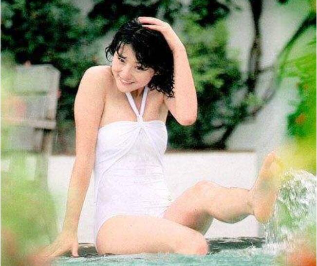 李赛凤年轻的时候好美照片(李赛凤颜值天下第一)