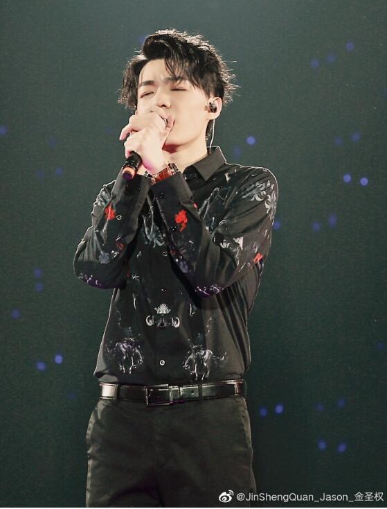 为什么金圣权只叫圣权把姓去了 为什么金圣权只叫圣权把姓去了