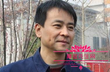 许亚军为什么跟何晴离婚？许亚军和罗刚很像(许亚军前妻何晴现状)