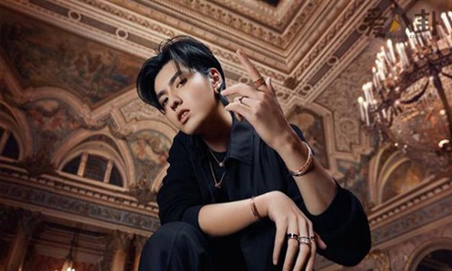 徐静蕾晒与黄立行旧照(徐静蕾晒与黄立行旧照 新闻) 徐静蕾晒与黄立行旧照(徐静蕾晒与黄立行旧照 新闻)