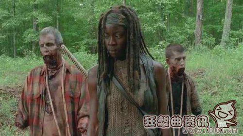 行尸走肉刀女最后死了没有？行尸走肉刀女扮(行尸走肉的刀女为什么要退出)