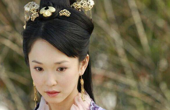 范文芳塌鼻子演出气质小龙女(范文芳小龙女的衣服最好看)