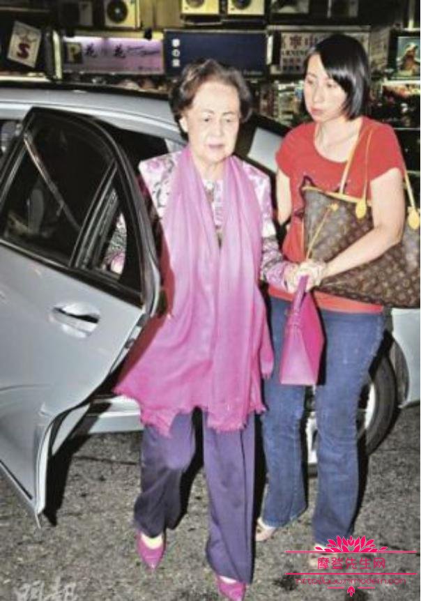港富豪刘銮雄母亲出殡现场图(刘銮雄的照片)