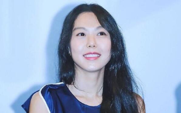 洪尚秀和金敏喜是夫妻关系吗?金敏喜为什么(金敏喜与洪尚秀) 洪尚秀和金敏喜是夫妻关系吗?金敏喜为什么(金敏喜与洪尚秀)