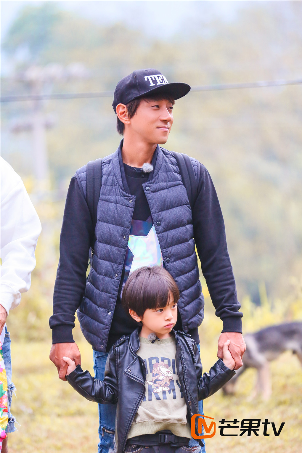 李亦航是谁的儿子？李亦航我爸是鹿晗视频站(李亦航的妈妈)