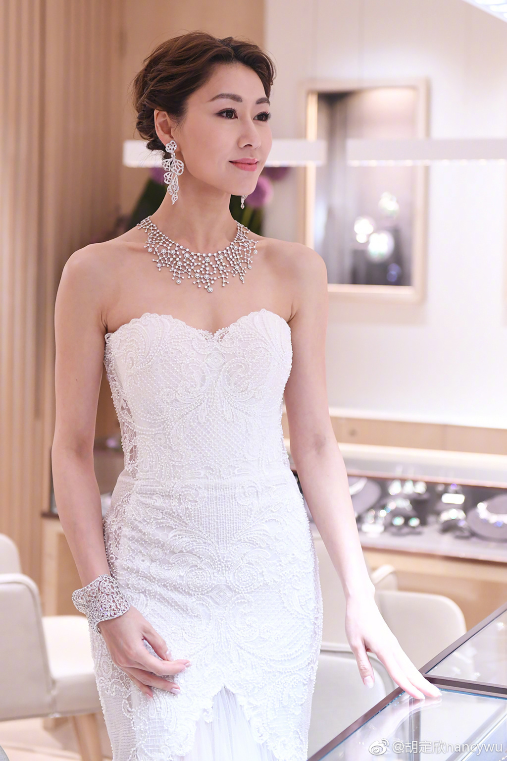 岑丽香整容前后对比照片(岑丽香怎么瘦下来的) 岑丽香整容前后对比照片(岑丽香怎么瘦下来的)