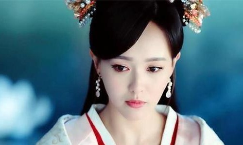 唐嫣新剧路透照曝出引网友热议(唐嫣有什么新剧在拍)