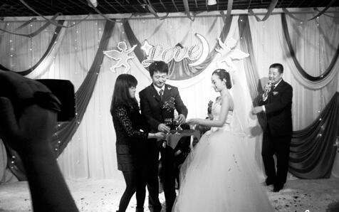 袁立为什么是劣迹艺人？袁立被叫袁公知的原(袁立演员的诞生争议)