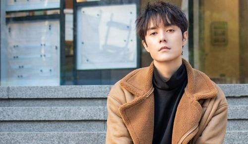 张超前女友赵格格爆料男方出轨真的吗(张超回应前女友)