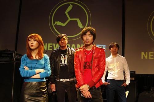 新裤子乐队为什么火的(新裤子乐队还有什么乐队)