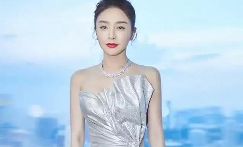 白月光什么意思梗是怎么来的(白月光是什么梗? 白月光表达的什么含义?)