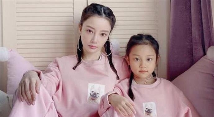 贾乃亮被曝新恋情新女友是谁(贾乃亮公布新恋情)