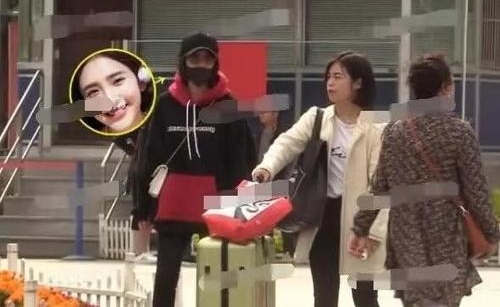 网曝唐艺昕怀孕身材走样引热议(唐艺昕孕期)