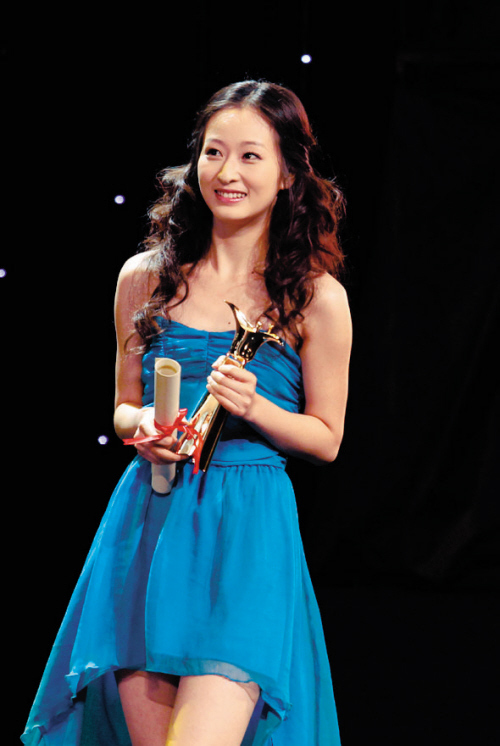 吕星辰签约了什么公司？吕星辰喜欢乔任梁吗