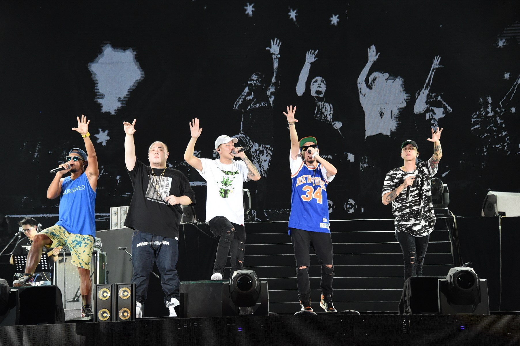 张震岳和热狗什么关系?张震岳热狗组合叫什(张震岳和热狗是同一个人吗)