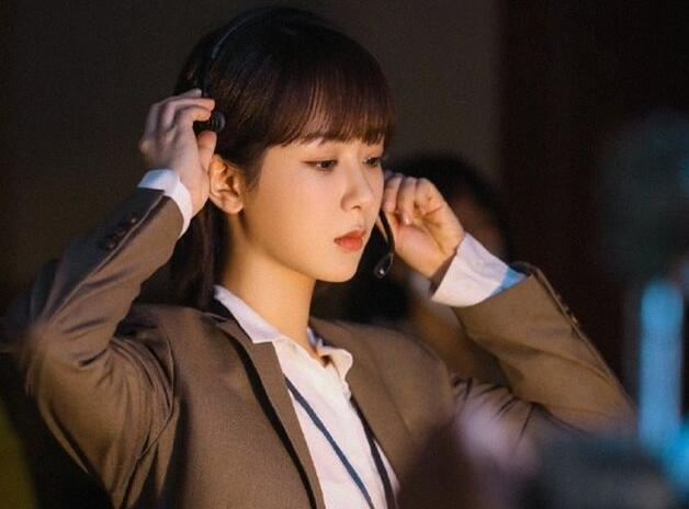 杨紫晒通告单被质疑甩锅(杨紫道歉事件)