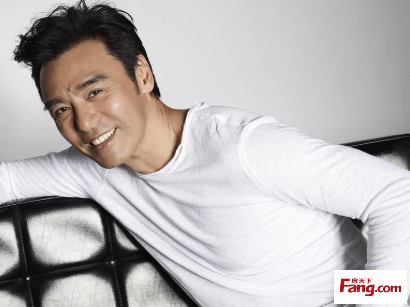 钟镇涛是怎么破产的？钟镇涛在天天向上唱的(钟镇涛会唱歌吗)