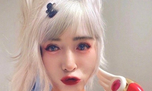 53岁焦恩俊晒出性感女装照(53岁焦恩俊晒近照)