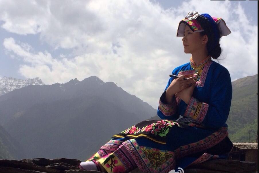 天仙妹妹尔玛依娜出名之前照片