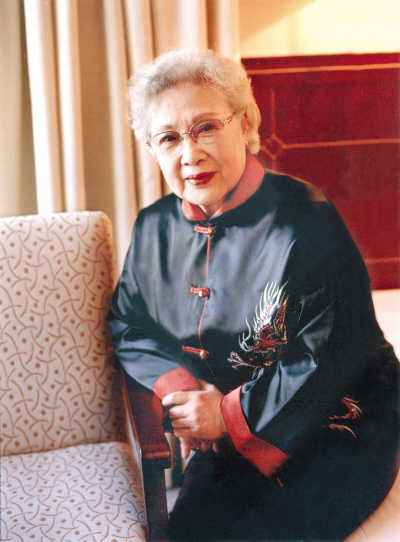 秦怡女儿金恒斐现状(秦怡的儿子金捷)