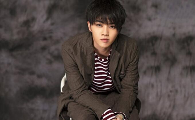 华晨宇女朋友万芙伽现状出国了吗(华晨宇前女友是谁?万芙伽个人资料微博照片)