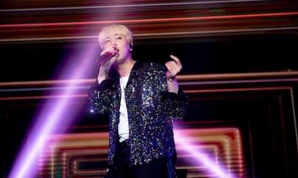 李洪基为什么那么穷综艺自黑缺钱