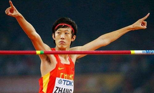 张国伟为什么退役(张国伟退役之后干嘛了)