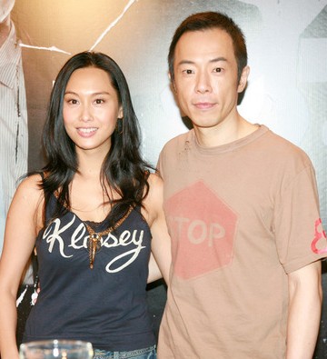 朱茵在戛纳红毯尴尬露肚腩照片(朱茵走红毯)