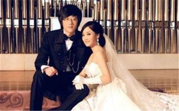 凤凰传奇曾毅追过玲花吗？玲花老公个人资料