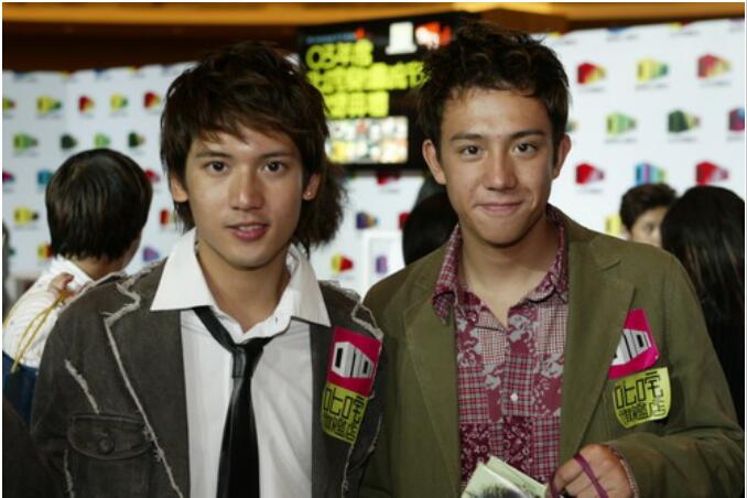 张致恒脚踏五只船害惨了关智斌(关智斌打张致恒)