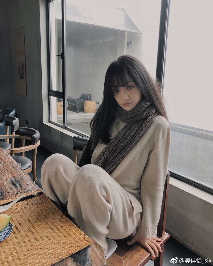 屈楚萧为什么叫蛙哥？屈楚萧吴佳怡在一起了