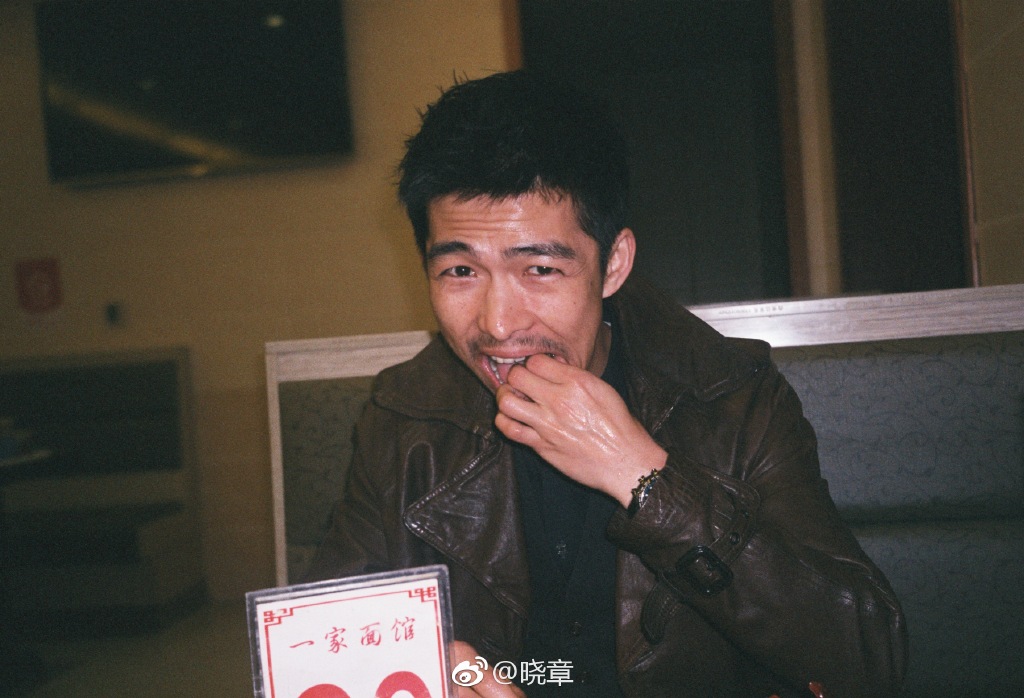 章宇具体是贵州哪里人？谭卓和章宇在恋爱是