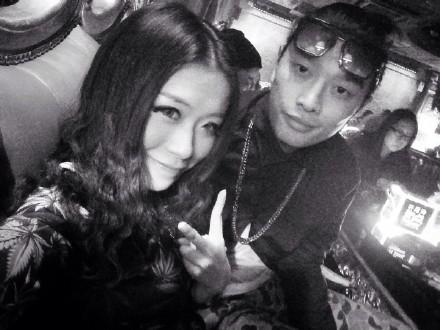 满舒克和苏西利分手了吗？满舒克几几年的？