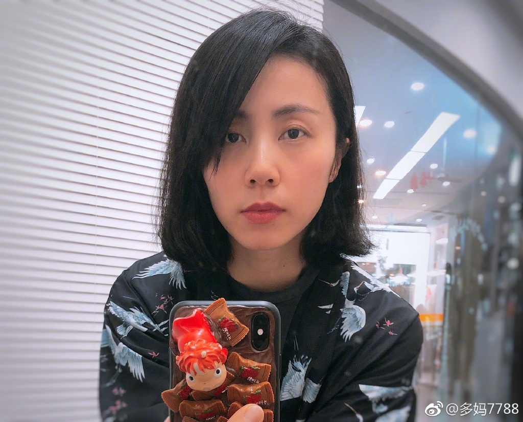 温峥嵘和孙莉长得像对比图(孙莉长得一般)