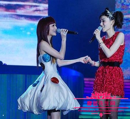 范玮琪和张韶涵是怎么回事？张韶涵和她妈妈(张韶涵跟范玮琪究竟发生什么事)