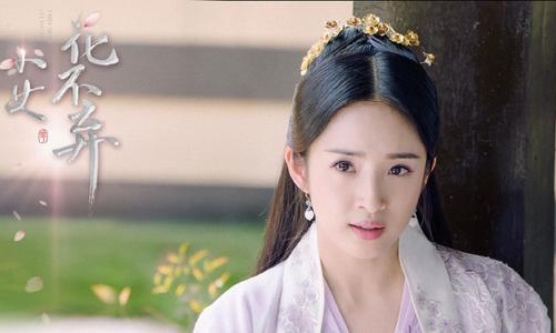 林依晨30秒采访摸了四次鼻子(林依晨亲脖子)