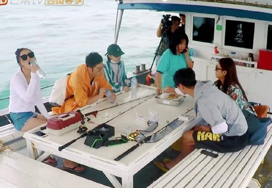 为什么说靳梦佳情商低?靳梦佳是靳东的妹妹 为什么说靳梦佳情商低?靳梦佳是靳东的妹妹