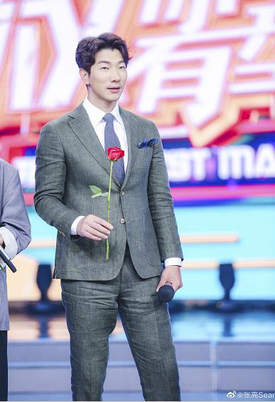 张亮为什么叫周冬雨“三弟”