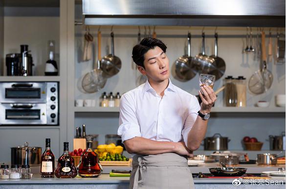 张亮为什么叫周冬雨“三弟”