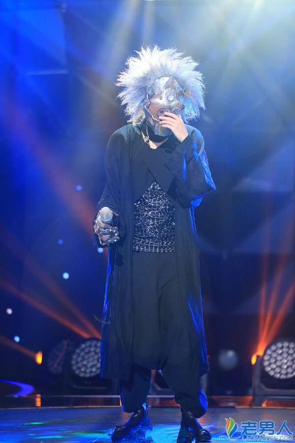 蒙面歌王里的摘星怪是谁？蒙面歌王为什么要(蒙面歌王是谁呀)