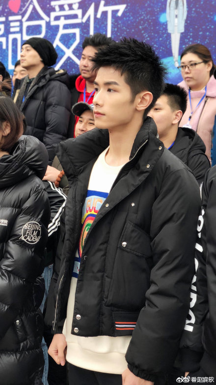 汤梦欣照片资料(汤梦的照片)