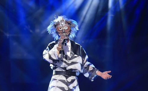 蒙面歌王里的摘星怪是谁？蒙面歌王为什么要(蒙面歌王是谁呀)